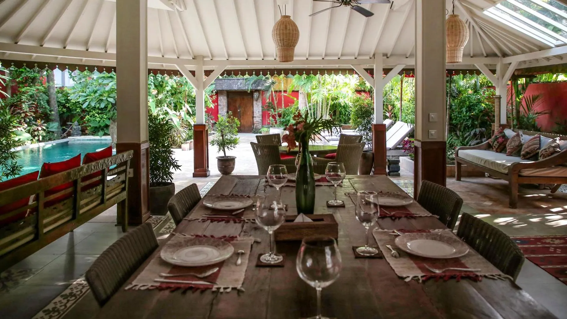 Villa Hangat Seminyak   Seminyak (Bali)