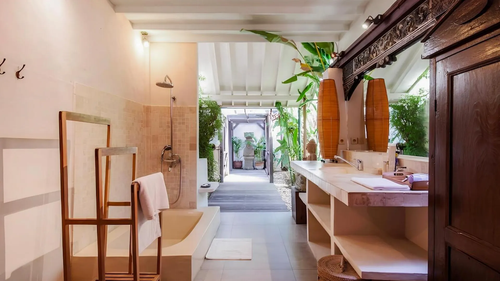 Villa Hangat Seminyak   Seminyak (Bali)